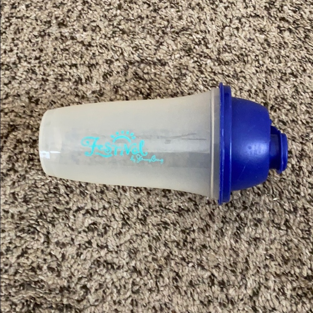 2 piece 16 Oz Festival Cup/Shaker with Lid